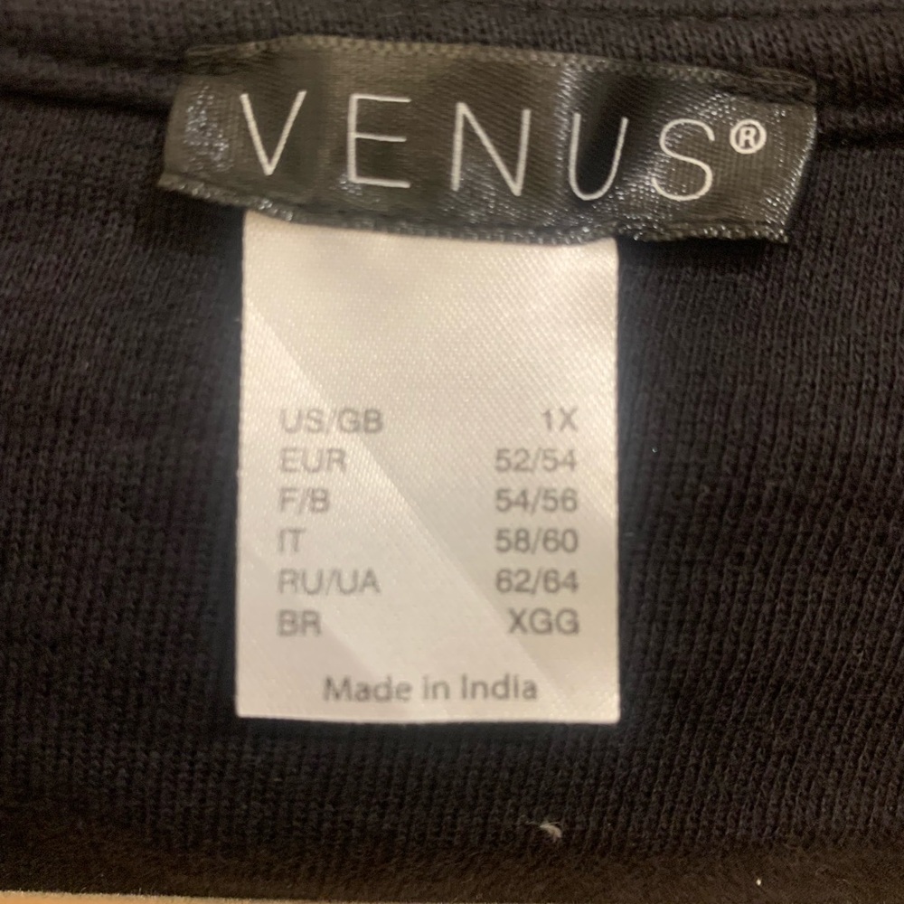 Venus Women’s Black Wide Sleeve 1X Hooded Pullover Sweater. 2720 - Picture 6 of 7